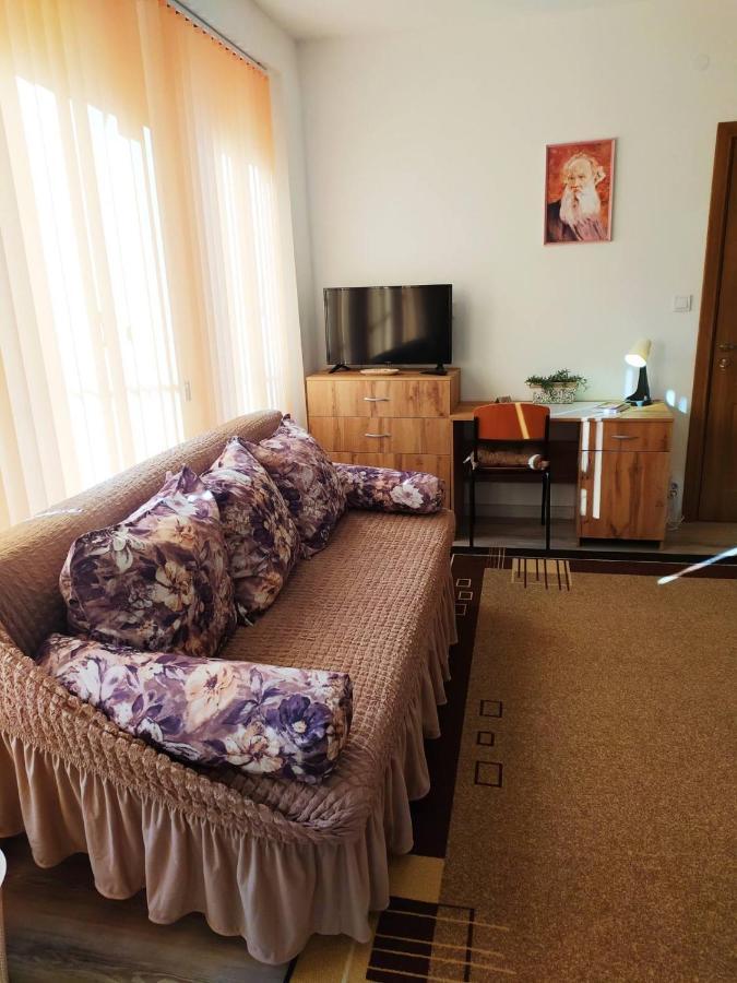Дом За Гости Осогово Διαμέρισμα Κιουστεντίλ Εξωτερικό φωτογραφία